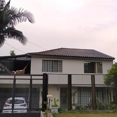 Casa Klos - Quartos Amplos Curitiba Eksteriør bilde